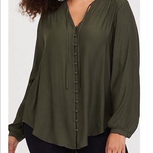TORRID OLIVE TIE TUNIC SIZE 2